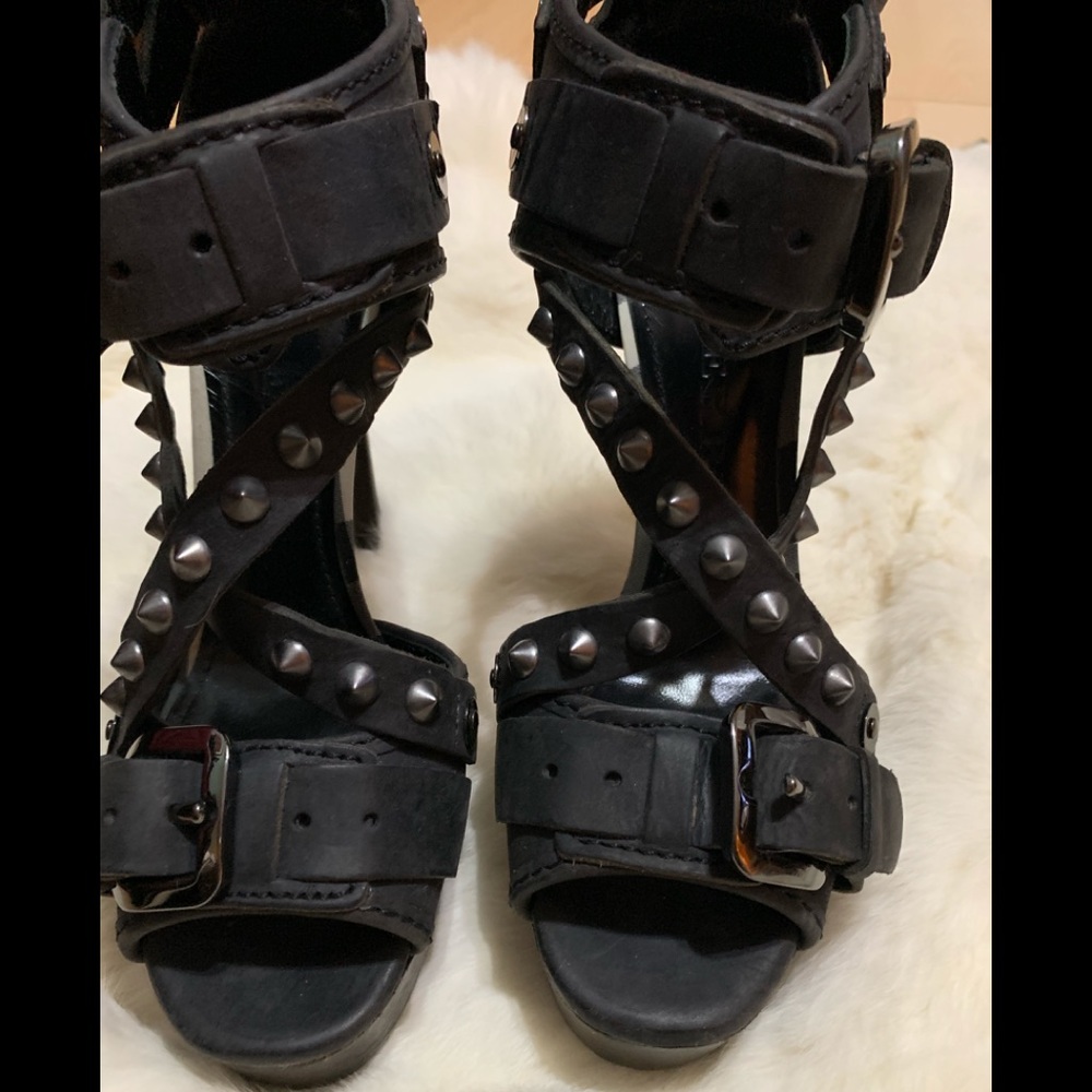 Burberry Open toe ankle strap heels - Picture 2 of 6